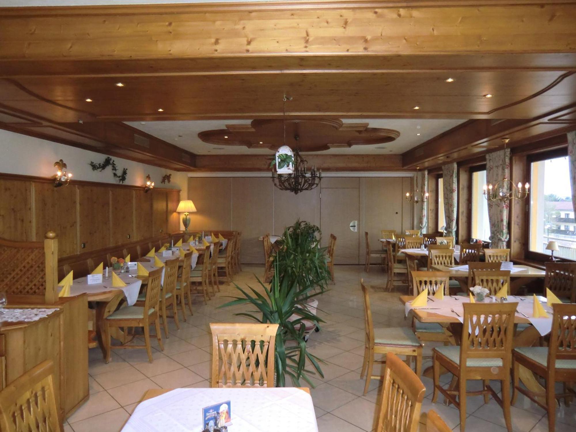 Hotel Schlossgarten Gladenbach Exterior foto